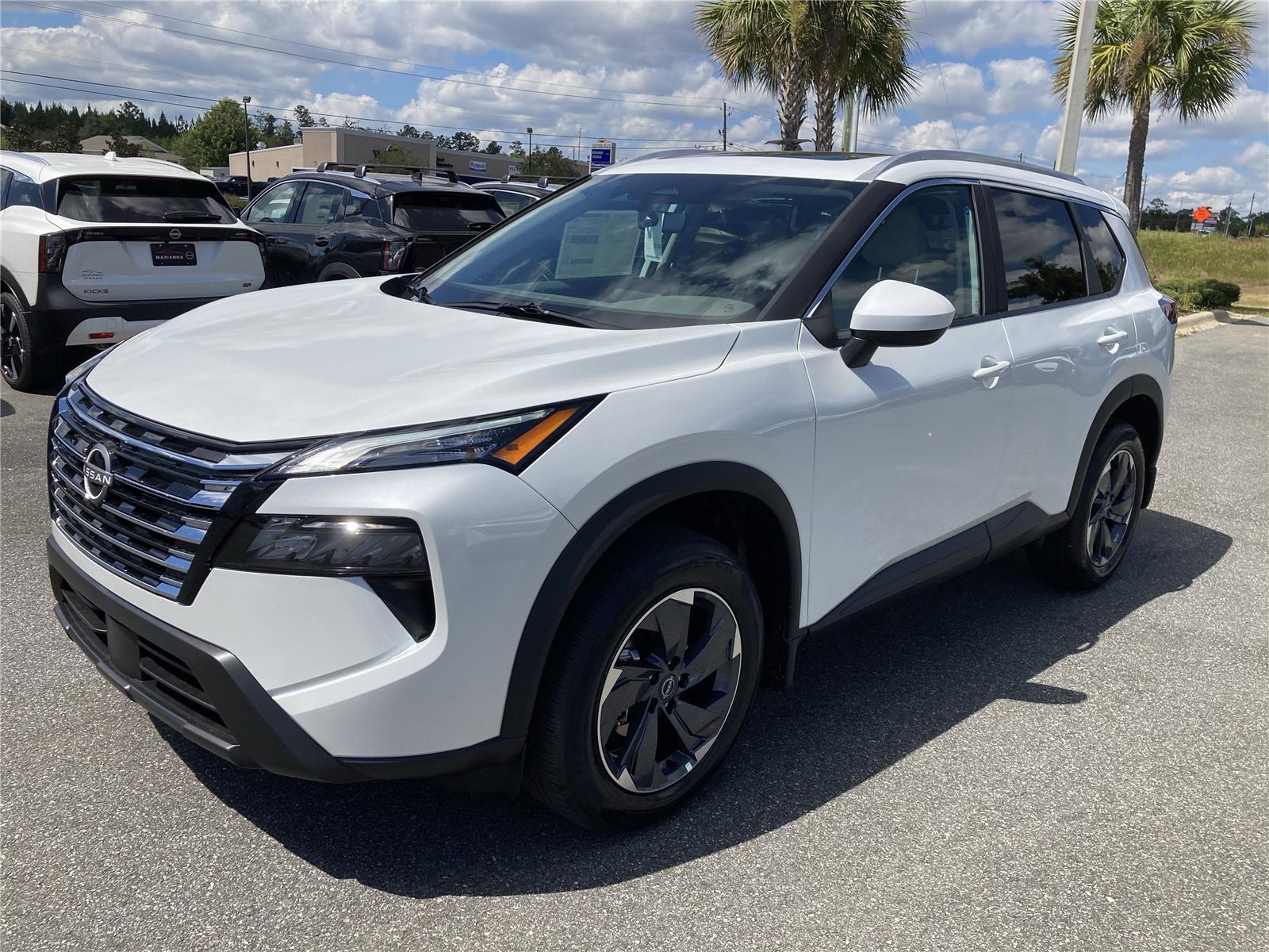 2026 Nissan Rogue SV photo 8
