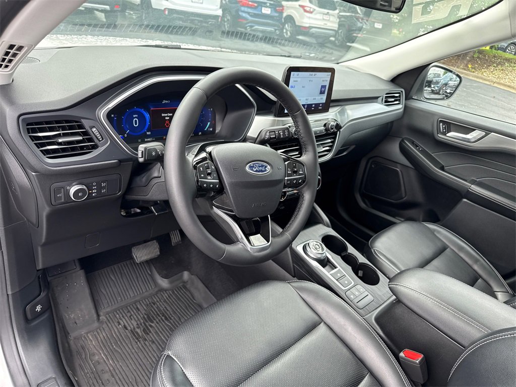 2022 Ford Escape Titanium photo 14