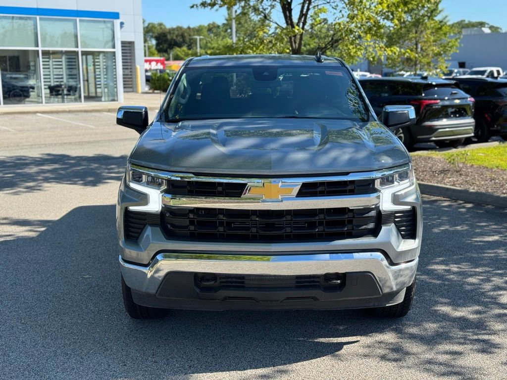2025 Chevrolet Silverado 1500 LT photo 2