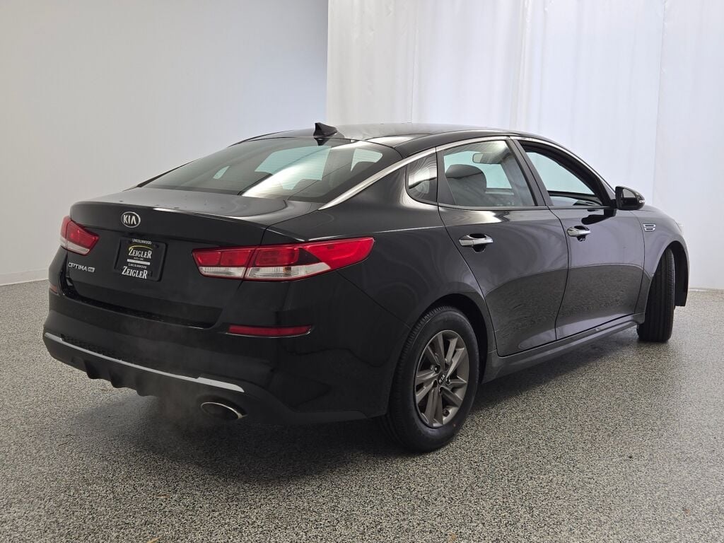 2020 Kia Optima LX photo 9