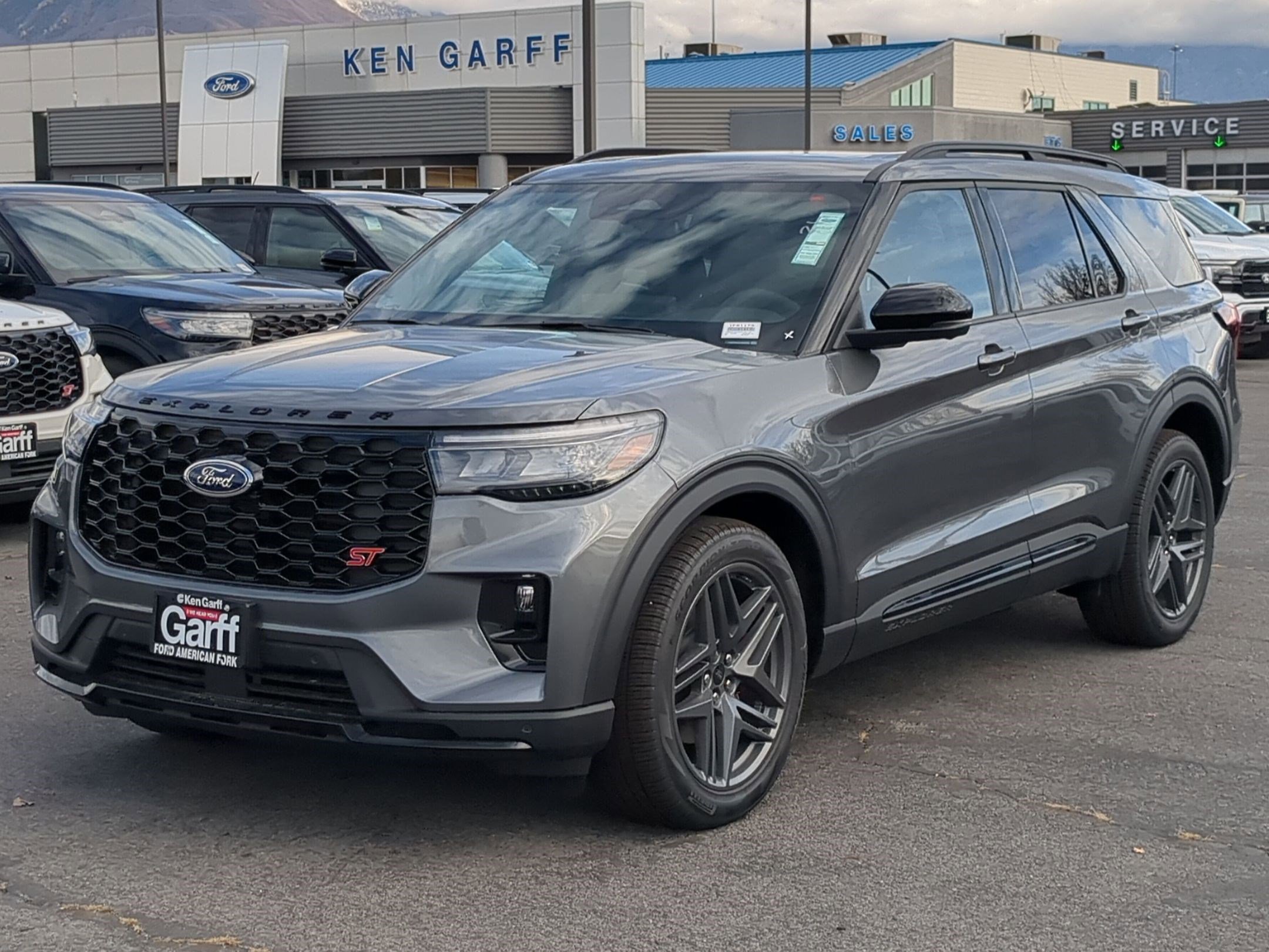 2025 Ford Explorer ST photo 3