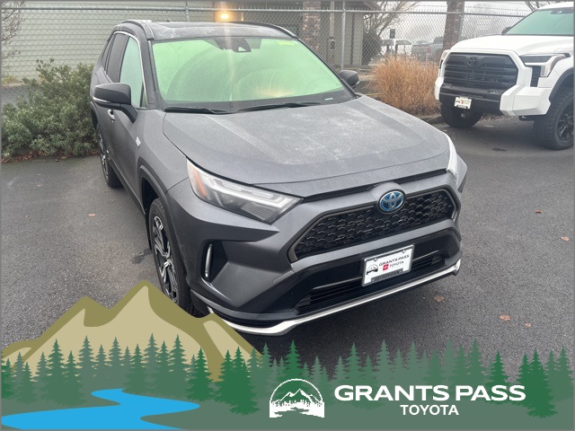 2023 Toyota RAV4 XSE's photo