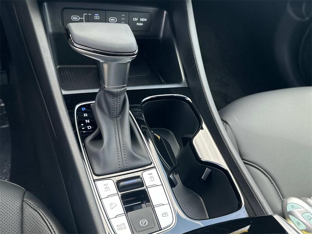 2025 Hyundai Tucson SEL Convenience photo 19