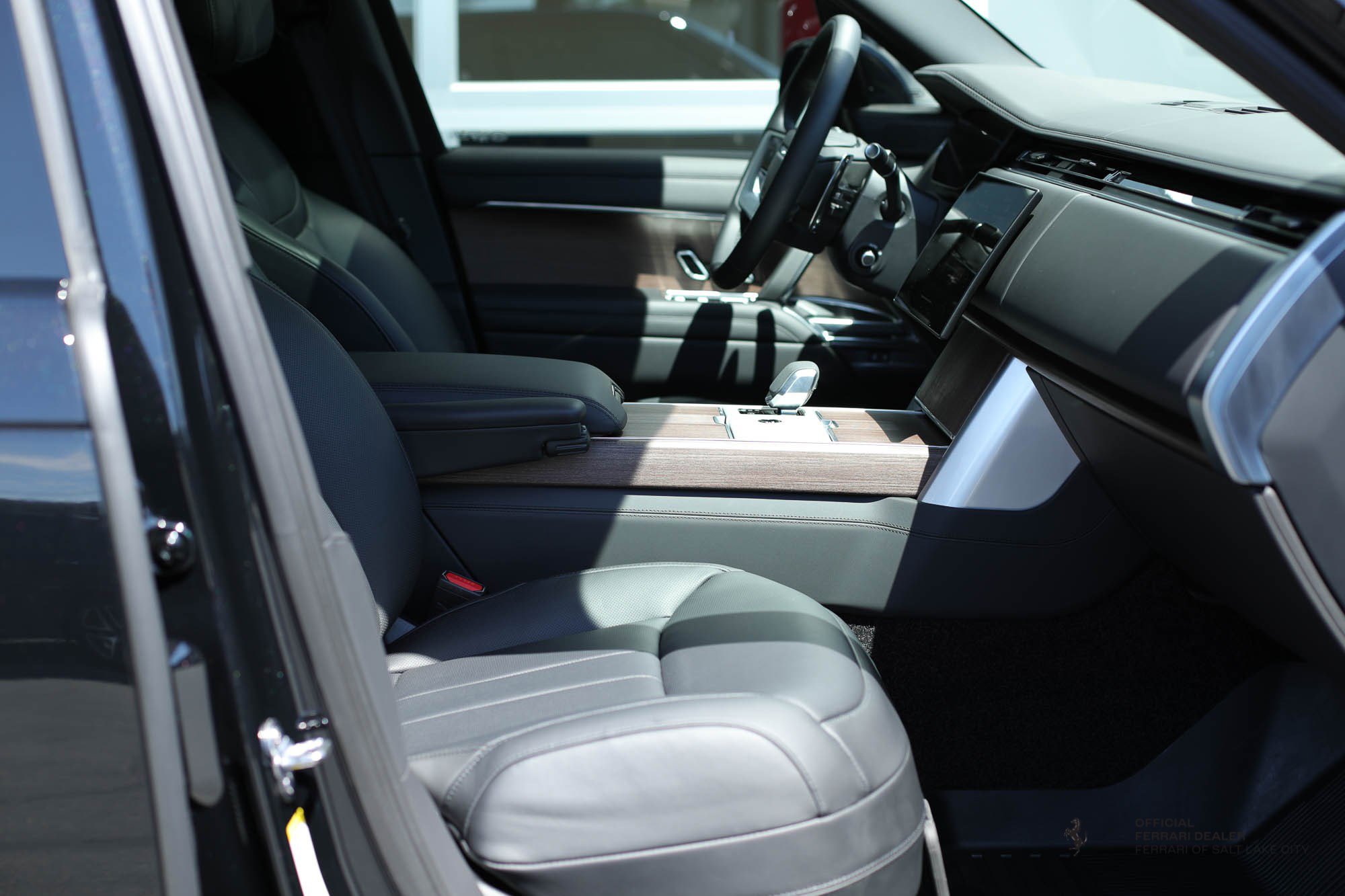 2025 Land Rover Range Rover Autobiography photo 22