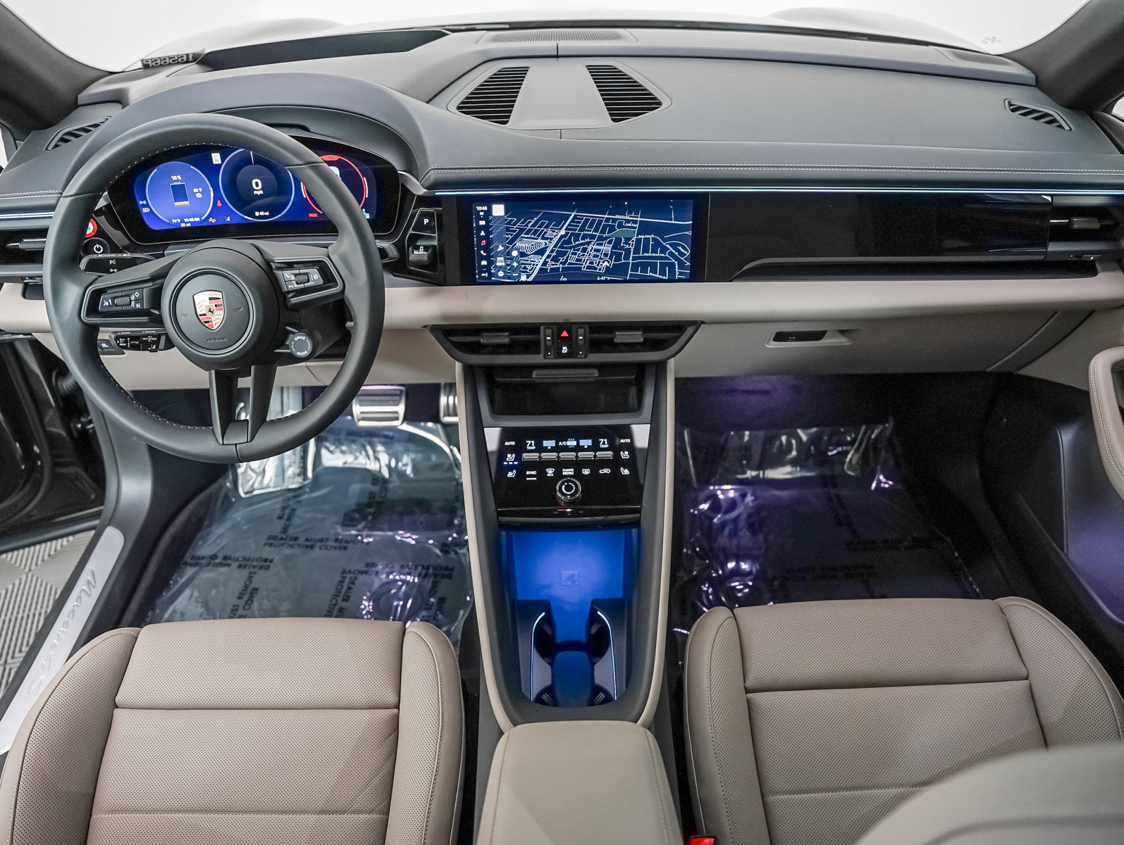 2025 Porsche Macan Electric photo 13