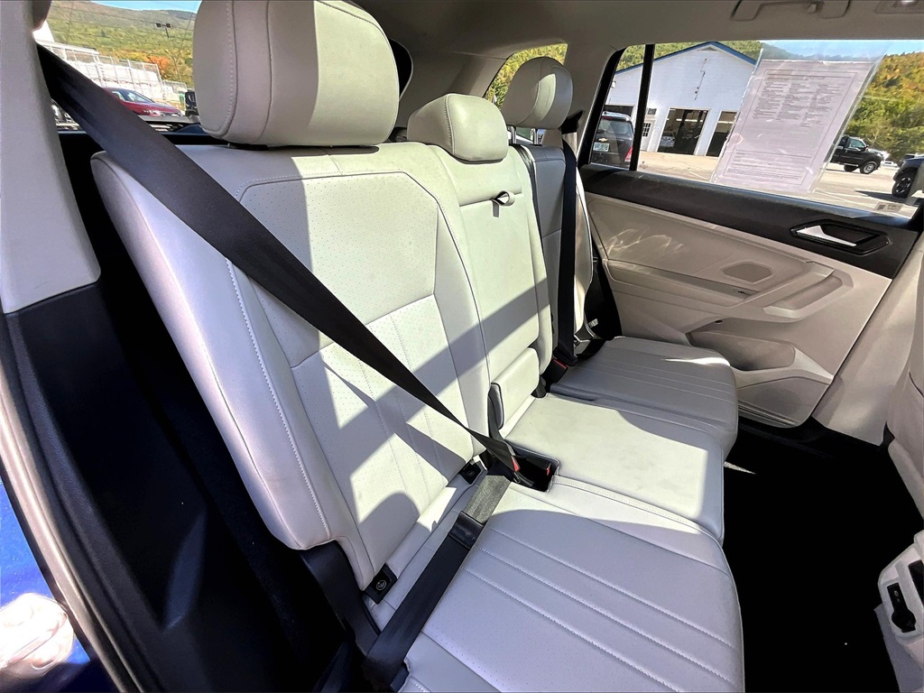 2022 Volkswagen Tiguan SE photo 13