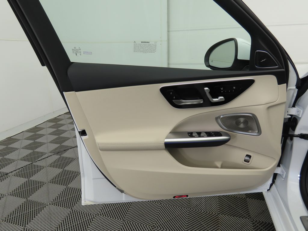 2025 Mercedes Benz C 300 photo 26