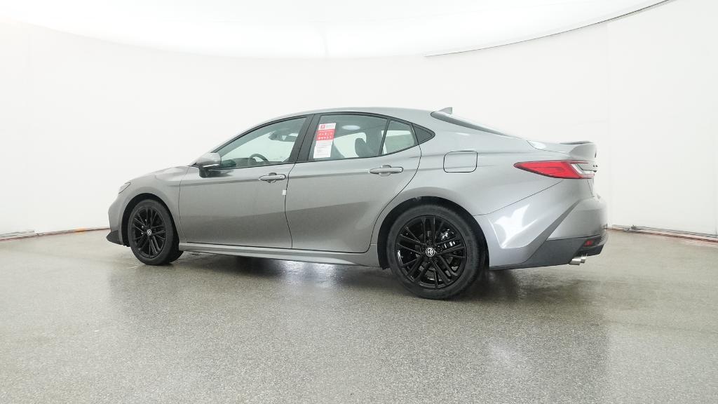 2025 Toyota Camry SE photo 26