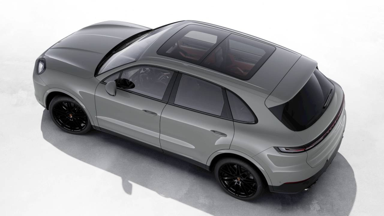 2026 Porsche Cayenne photo 4