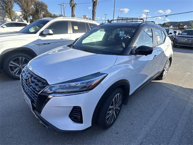 2021 Nissan Kicks SR