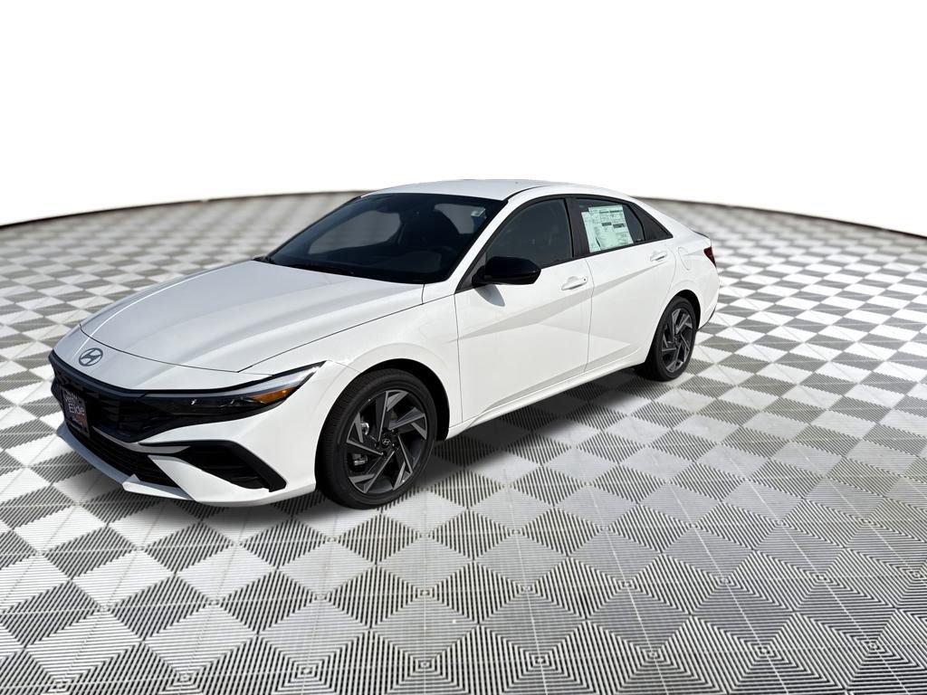 2025 Hyundai Elantra Blue's photo