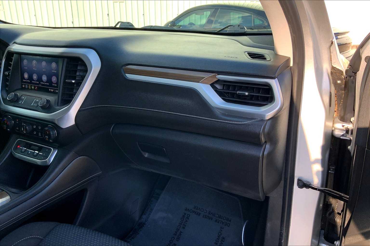 2020 Gmc Acadia SLE photo 15