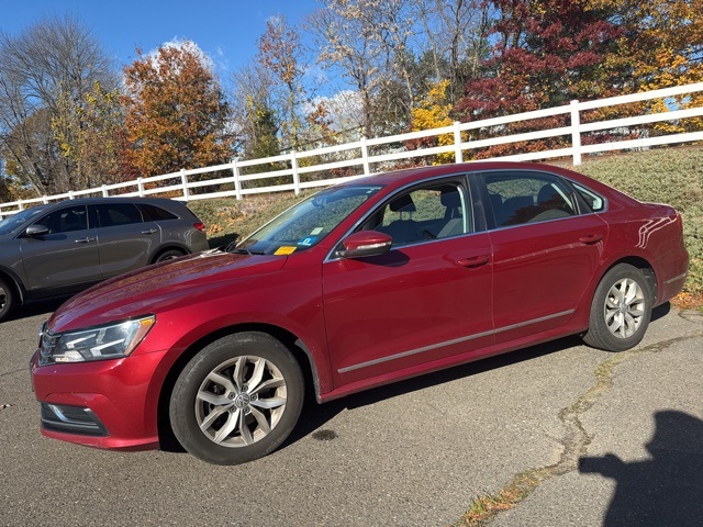 2016 Volkswagen Passat S