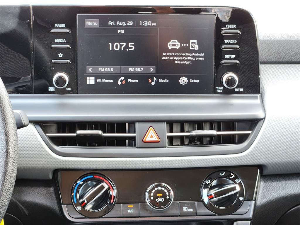 2024 Kia Seltos LX photo 21