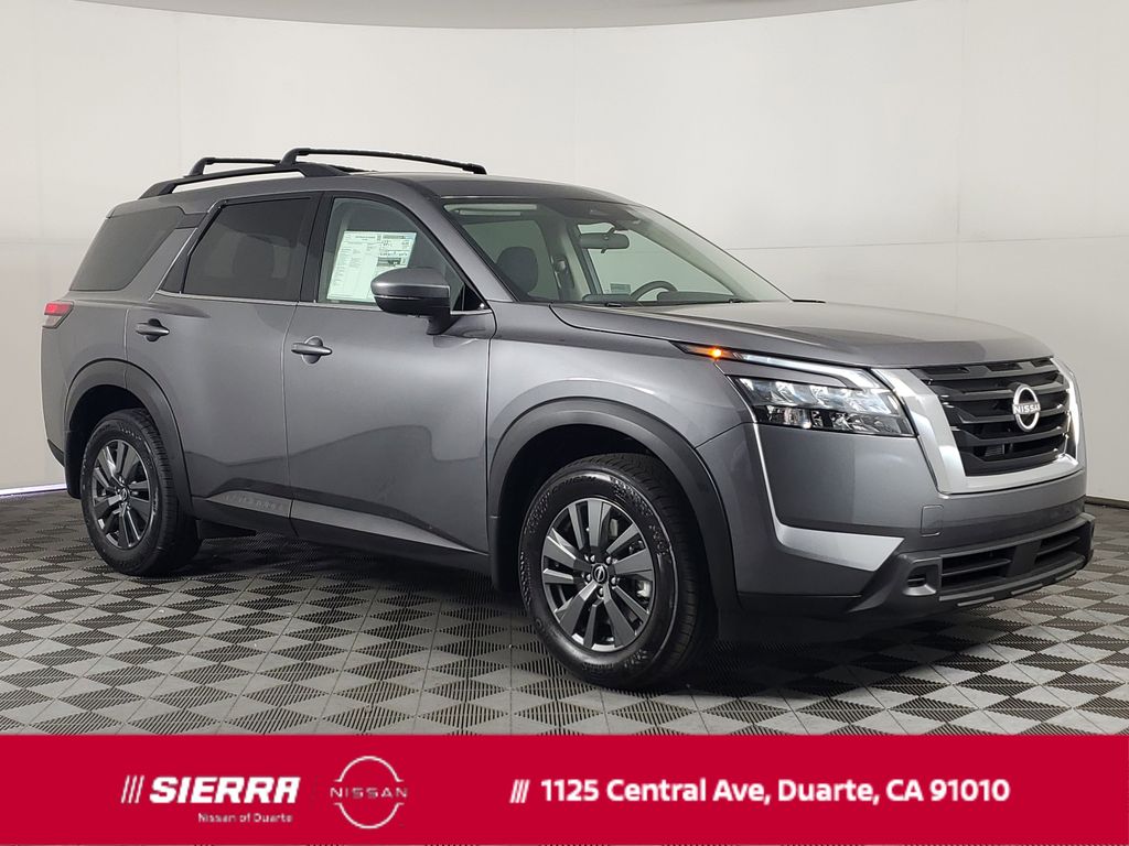 2025 Nissan Pathfinder SV's photo