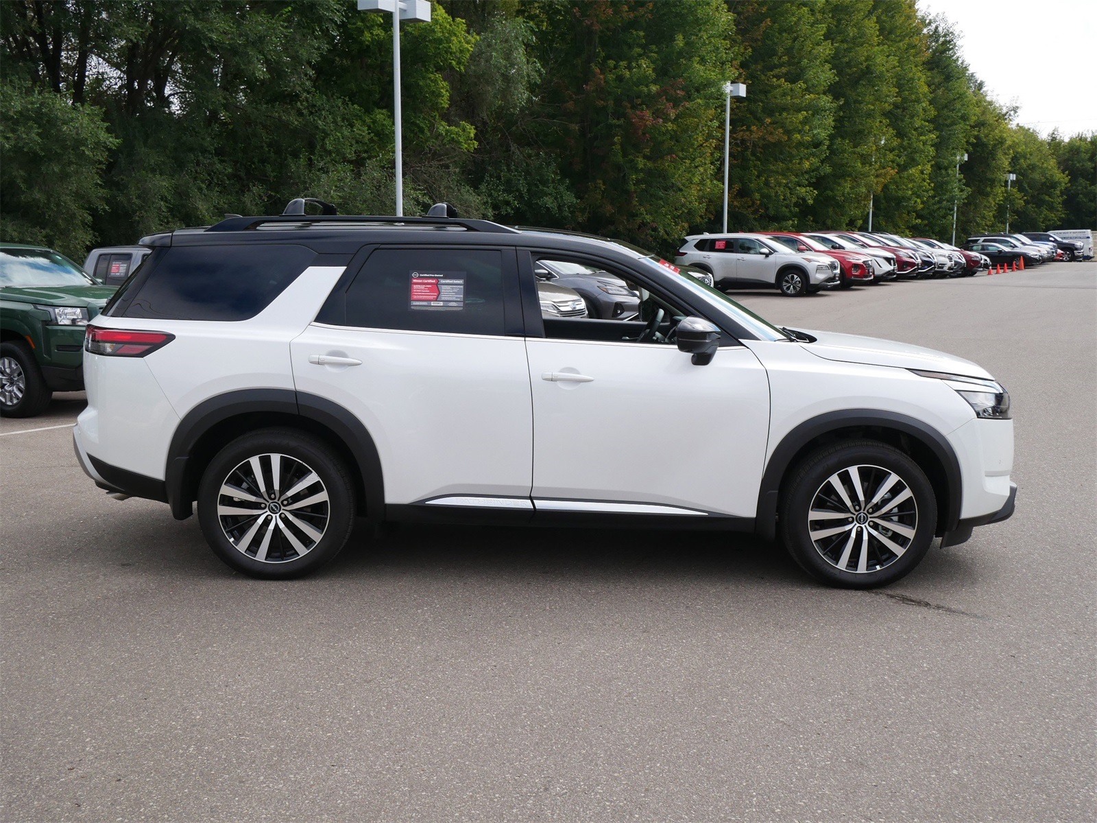 Certified 2025 Nissan Pathfinder Platinum with VIN 5N1DR3DK9SC255912 for sale in Maplewood, Minnesota