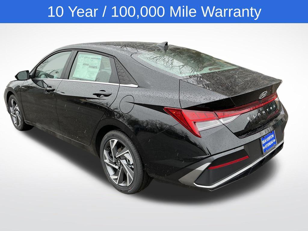 2025 Hyundai Elantra SEL Convenience photo 20