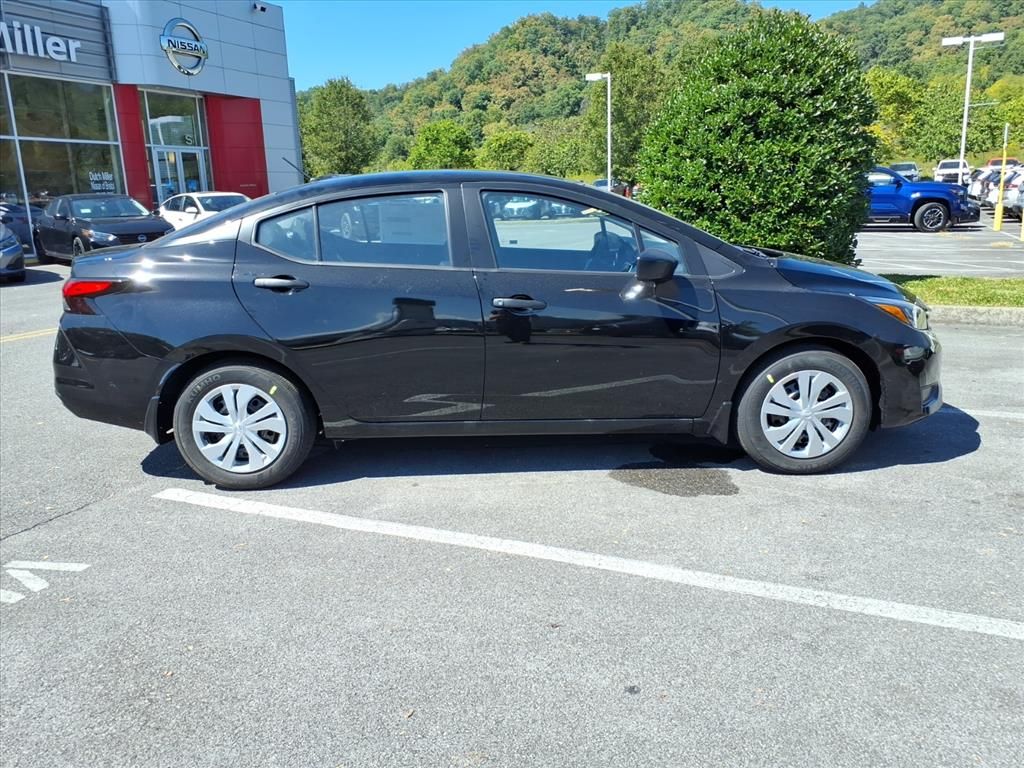 2025 Nissan Versa S photo 2