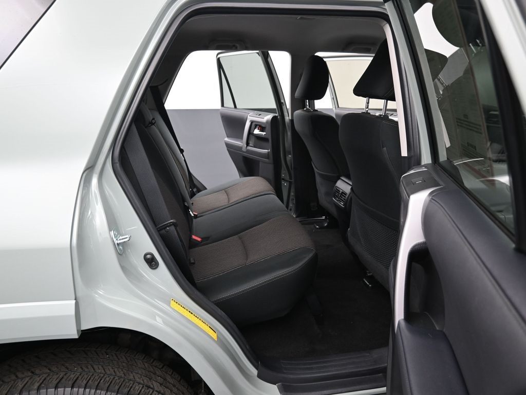 2022 Toyota 4Runner SR5 Trail photo 28
