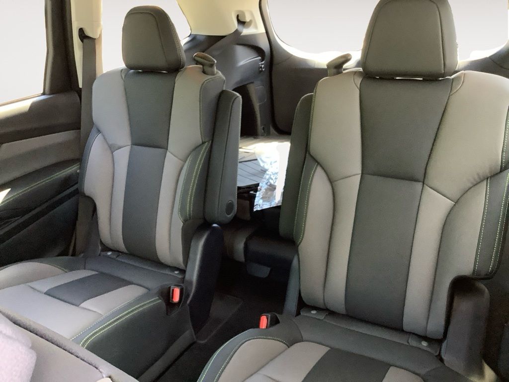 2025 Subaru Ascent Onyx Edition Touring photo 13