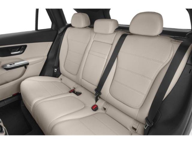 2025 Mercedes Benz GLC 300 4MATIC photo 4