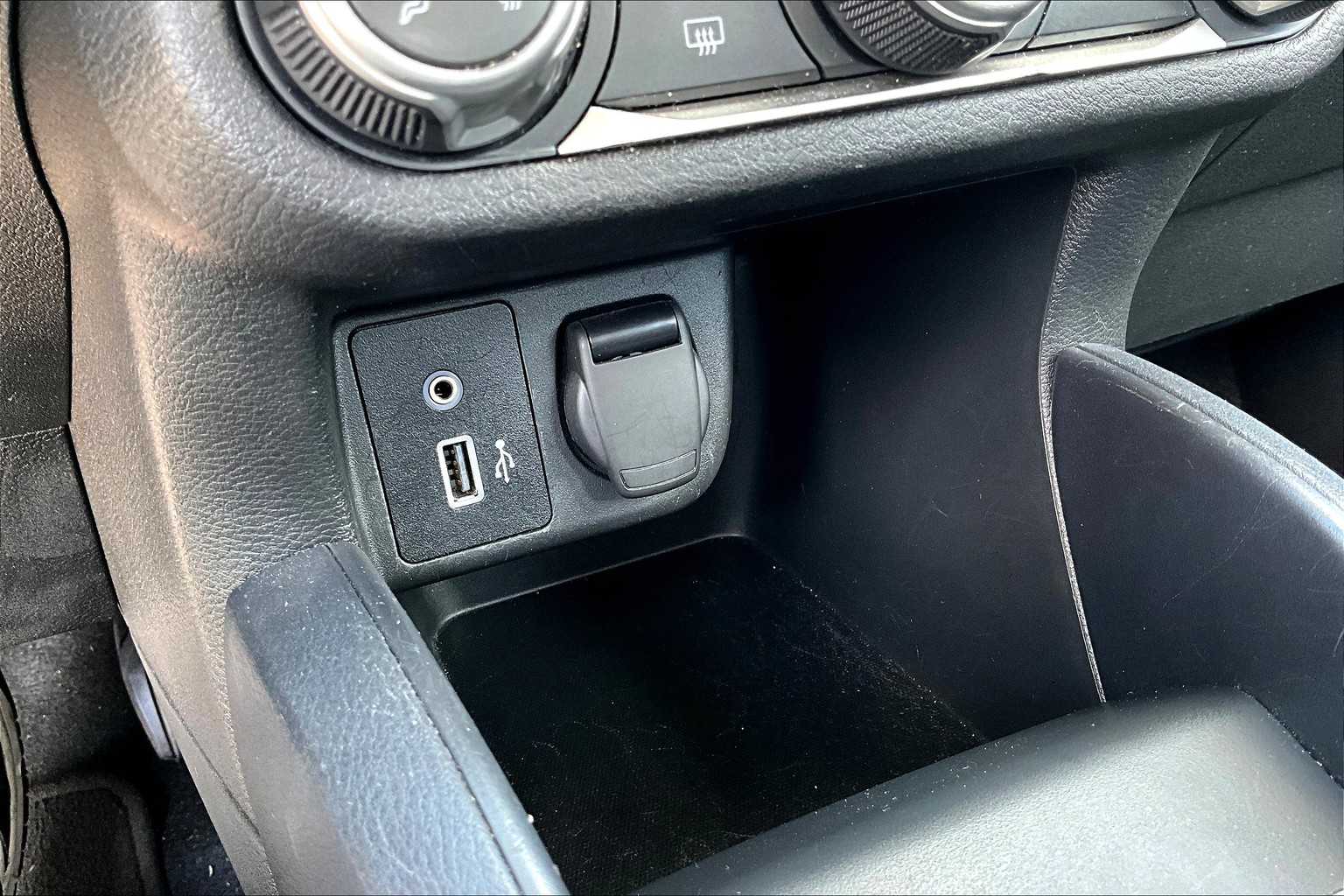 2023 Nissan Versa S photo 29