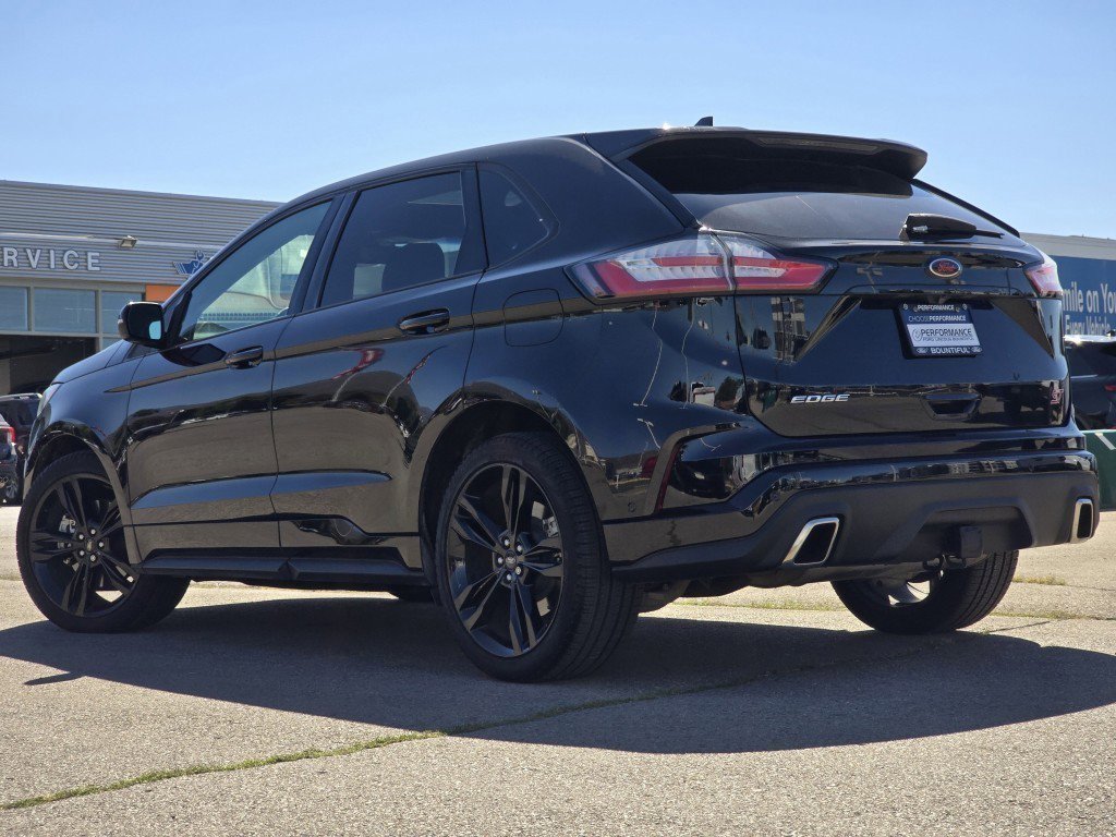 2019 Ford Edge ST photo 5