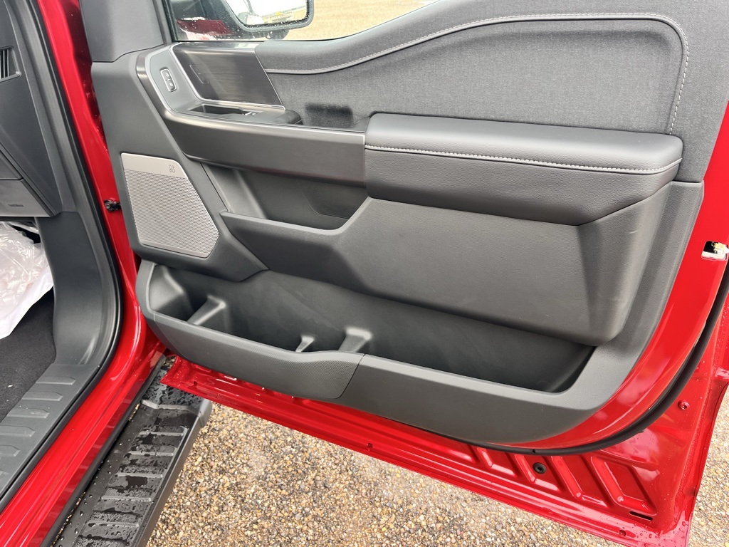 2025 Ford F-150 Lariat photo 22
