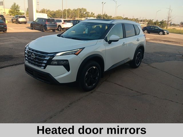 2026 Nissan Rogue SV photo 4