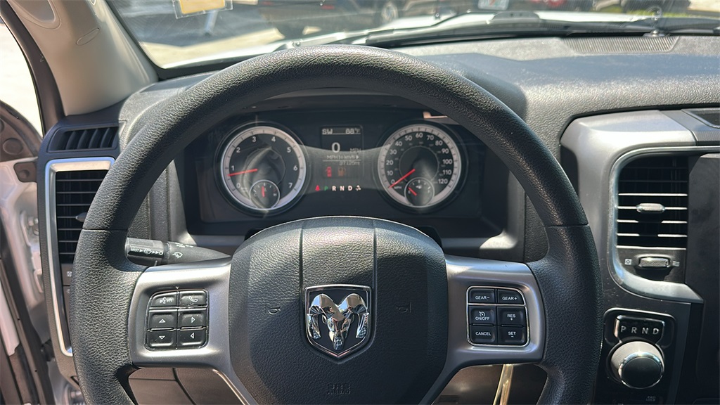 2024 Ram 1500 Classic SLT photo 17