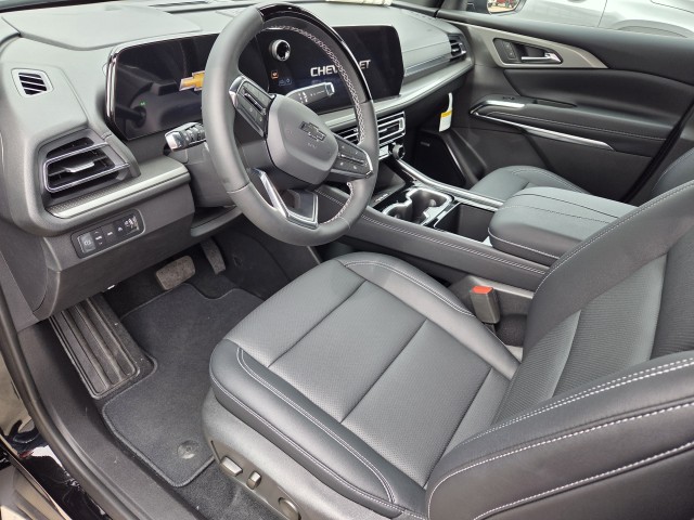 2026 Chevrolet Traverse photo 8