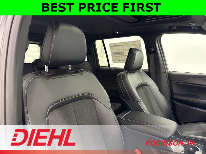 2025 Jeep Grand Cherokee Altitude X photo 4