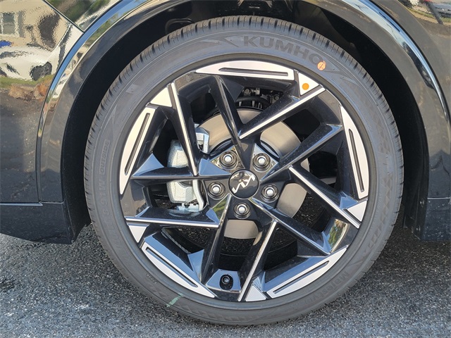 2025 Kia K4 GT-Line photo 8
