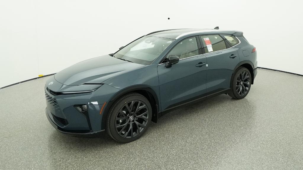 2025 Toyota Crown Signia Limited's photo