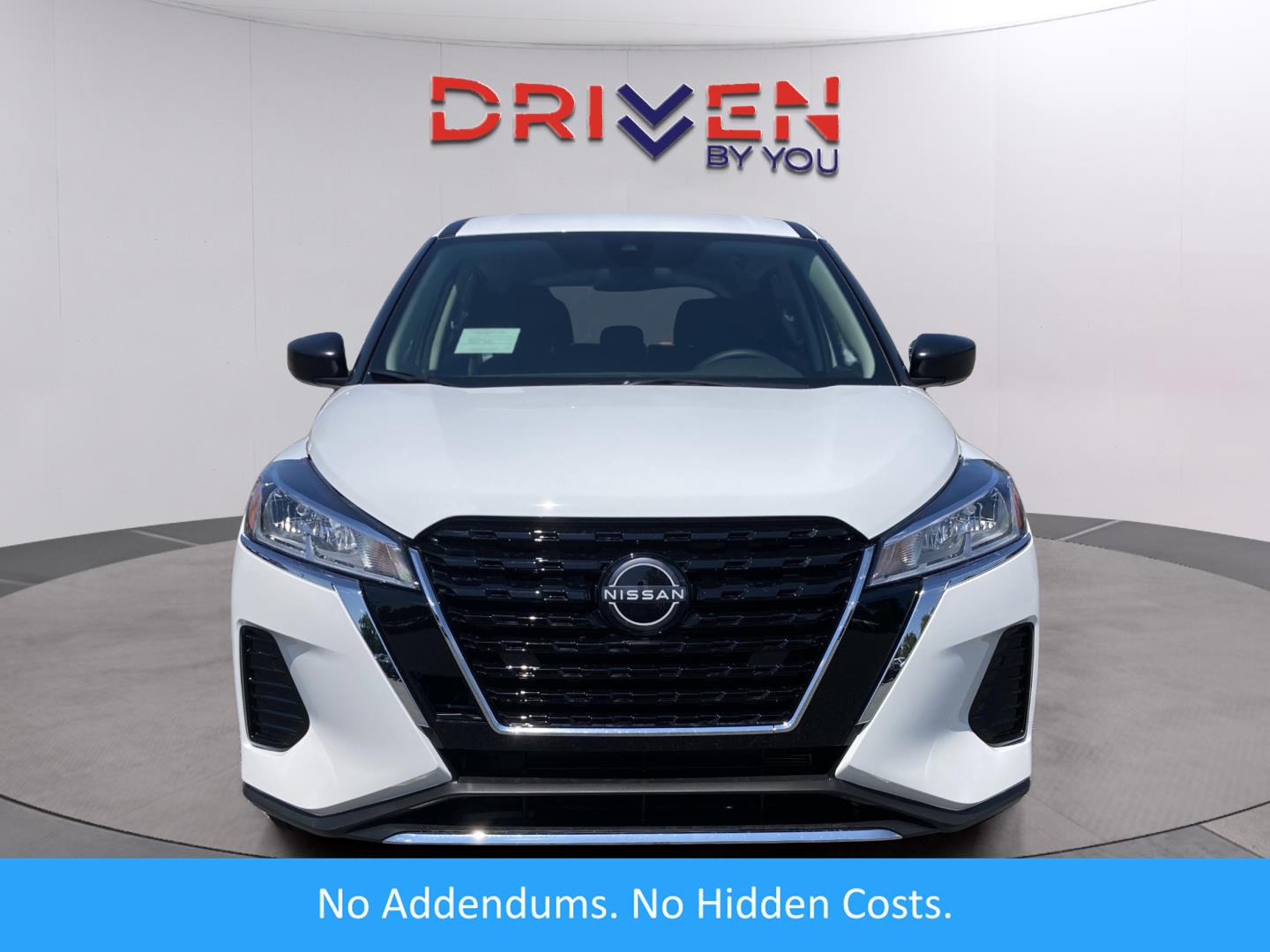 2025 Nissan KICKS PLAY Base's photo