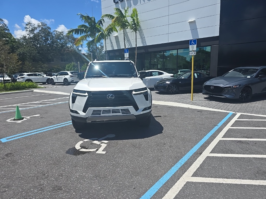 2024 Lexus GX 550 Overtrail photo 3