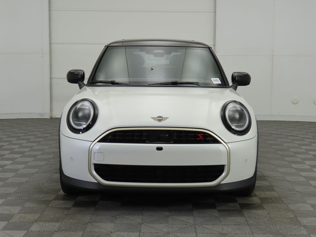2025 Mini Cooper 2 Door Hardtop Iconic photo 2