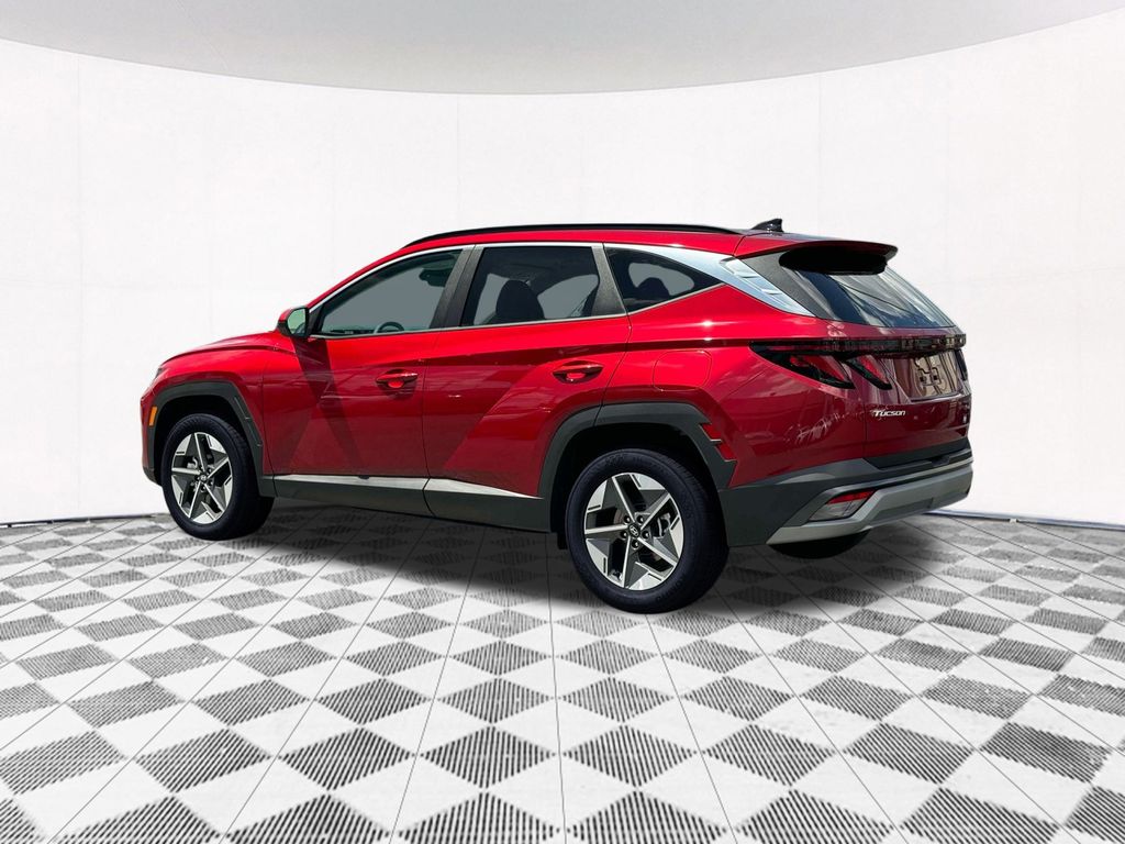 2025 Hyundai Tucson SEL photo 3