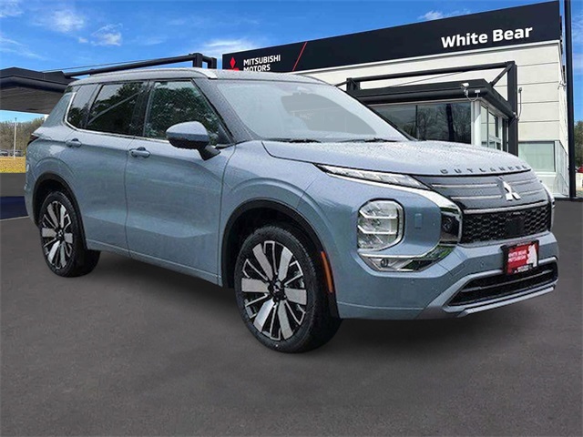 2025 Mitsubishi Outlander SEL's photo