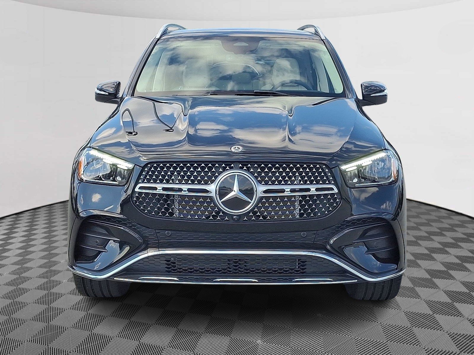 2026 Mercedes Benz GLE 450 4MATIC photo 2