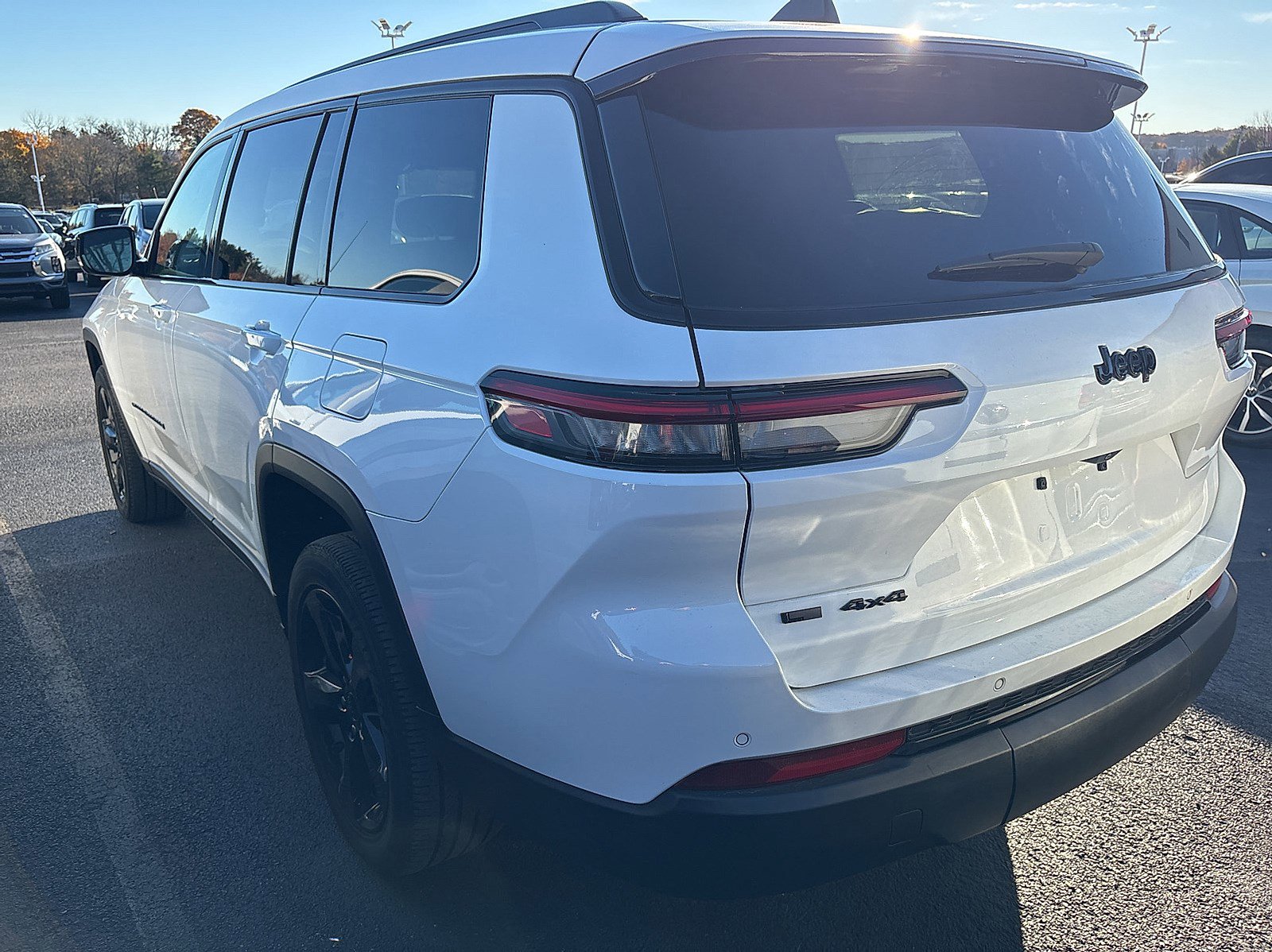 2023 Jeep Grand Cherokee Altitude photo 4