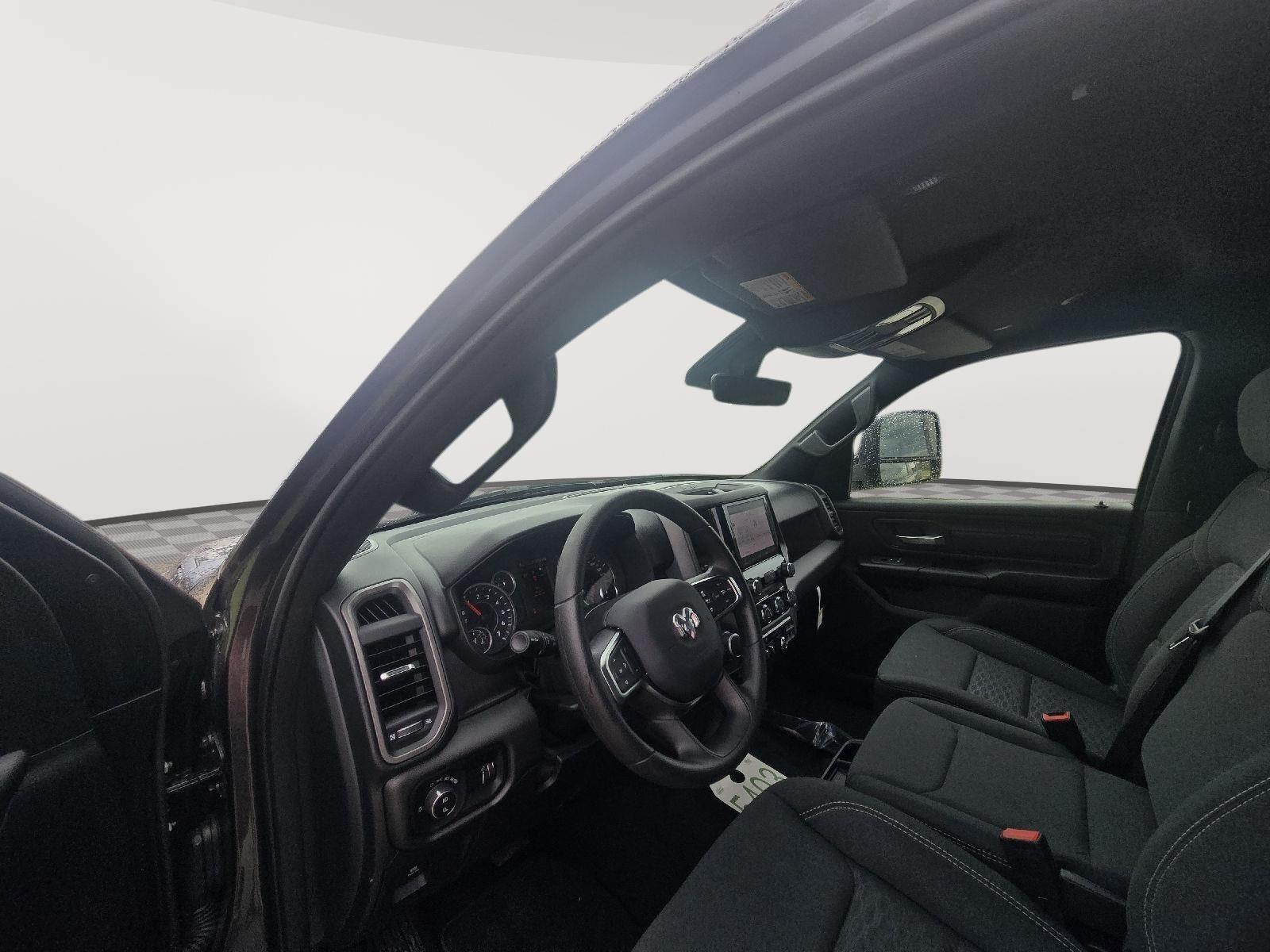 2025 Ram 1500 Tradesman photo 7