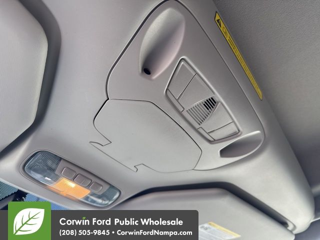 2014 Ford Transit Connect XLT photo 19