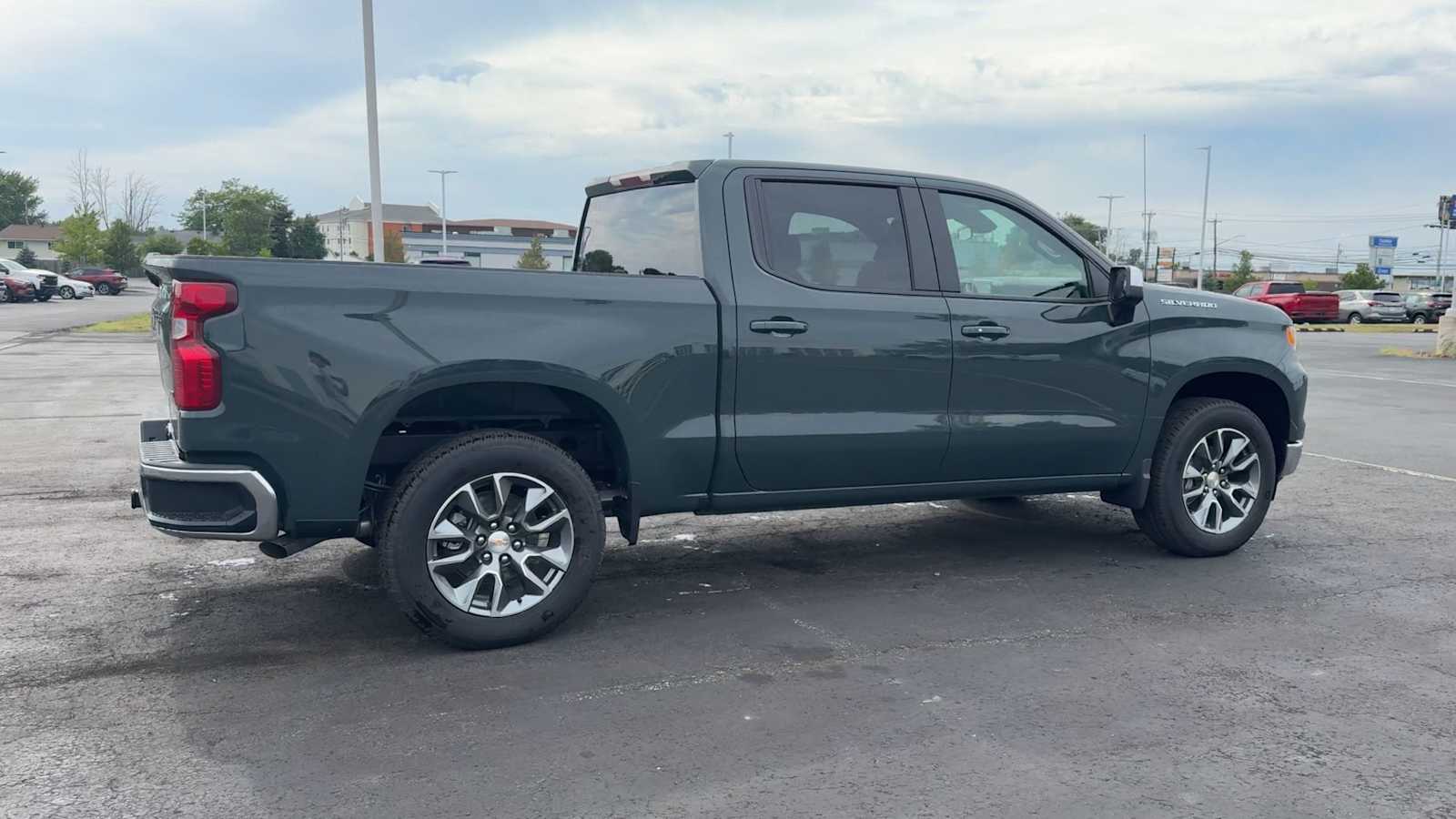 2026 Chevrolet Silverado 1500 LT photo 7
