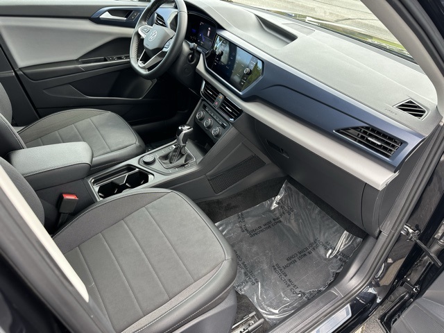2022 Volkswagen Taos SE photo 14