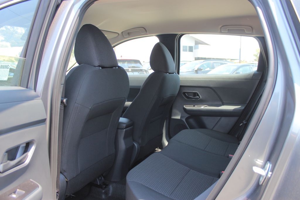 2025 Nissan Kicks S photo 11