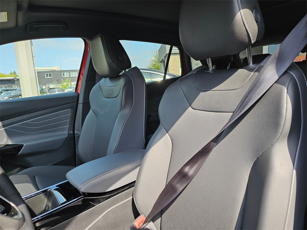 2023 Volkswagen ID.4 Pro Plus photo 24