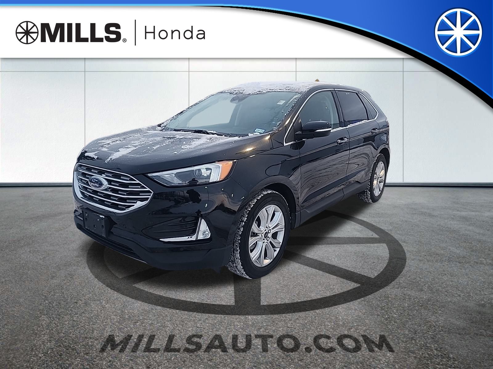 2023 Ford Edge Titanium's photo