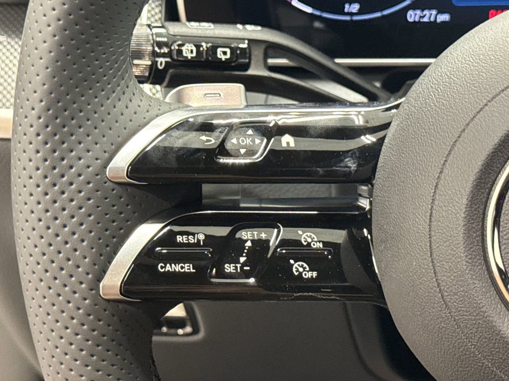 2026 Mercedes Benz GLC 300 photo 17