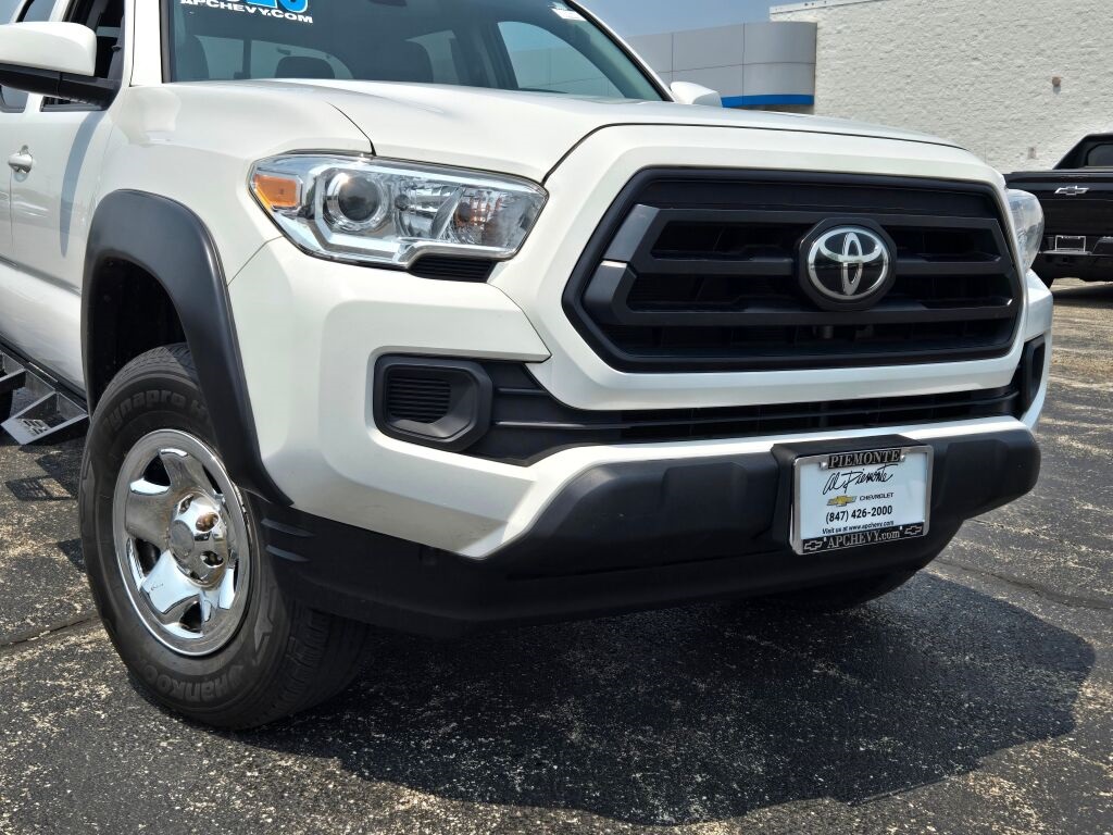 2020 Toyota Tacoma TRD Off-Road photo 2